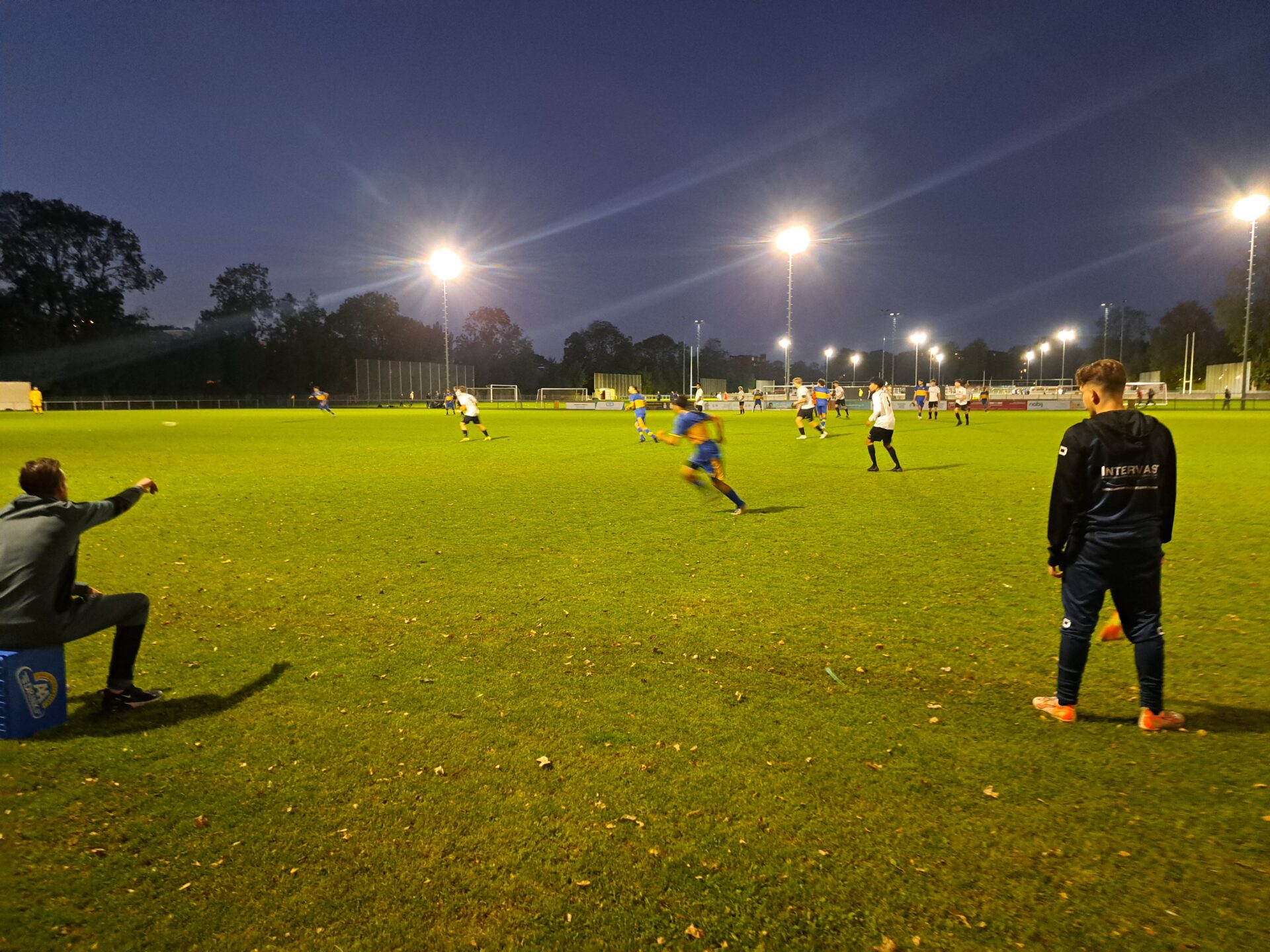 HMC/Touzani FC O.23 en Die Haghe O.23 Delen de Punten HMC/Touzani FC O.23 en Die Haghe O.23 Delen de Punten